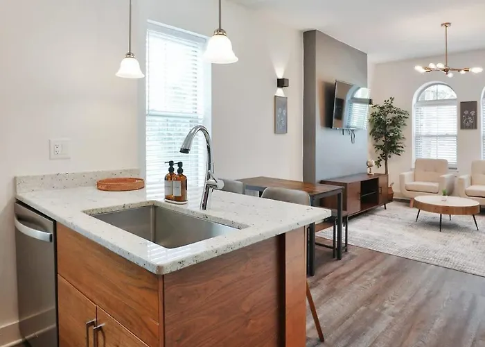 Holiday home Contemporary Vintage Near Downtown *